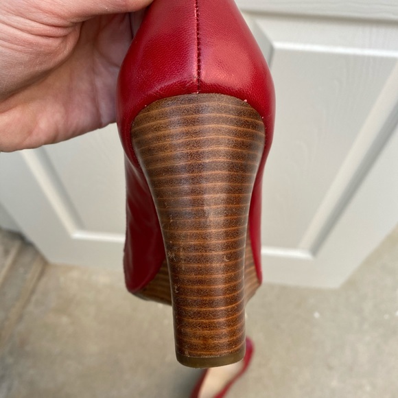 Calvin Klein peep toe wedge - size 10 - Picture 8 of 8